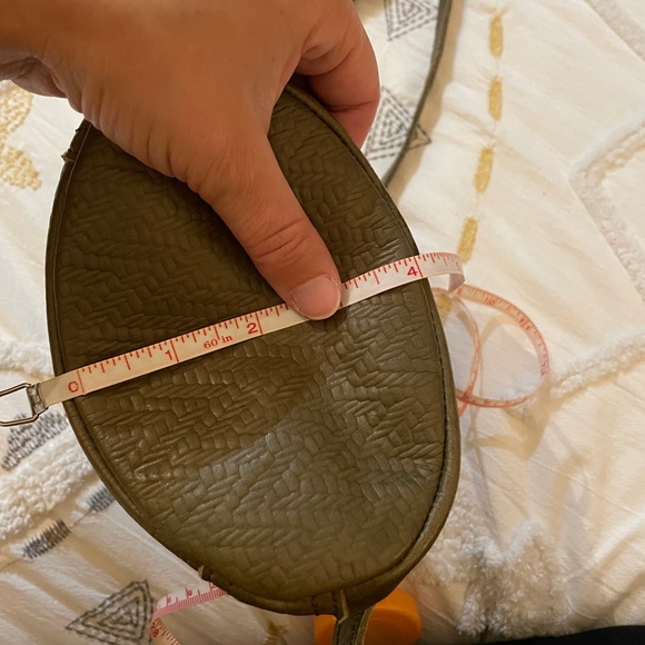 Margot olive green crossbody - Picture 4 of 10